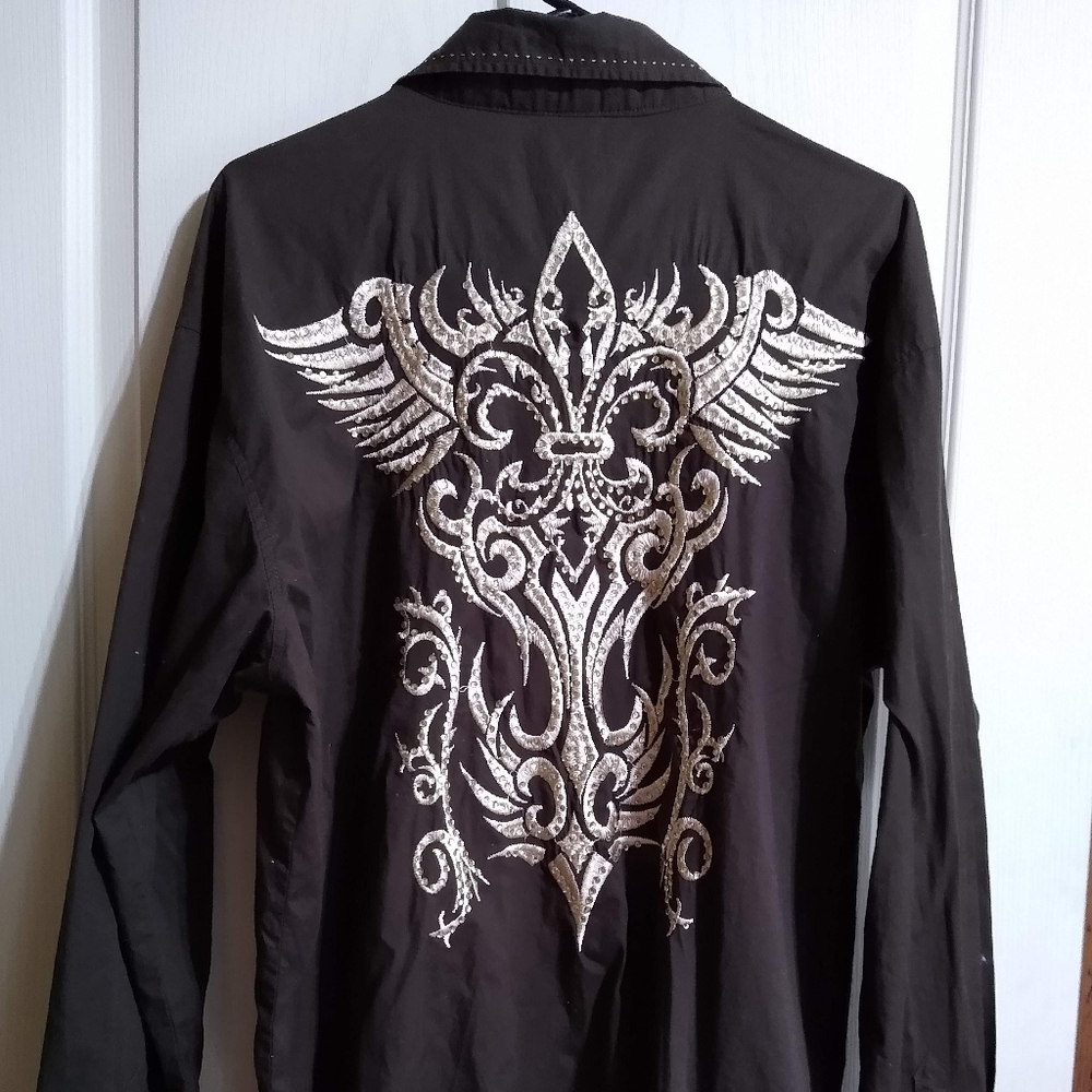 Mens Black Victorious Shirt